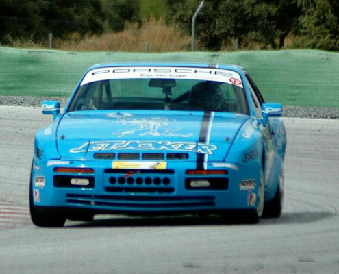 Porsche 944 Turbo Cup met Intrax Suspensions